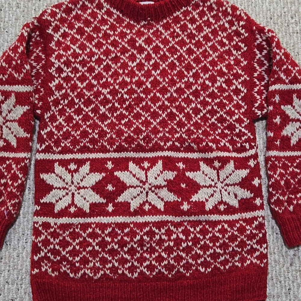 VINTAGE Red Snowflake Pattern Wool Sweater - Picture 3 of 13